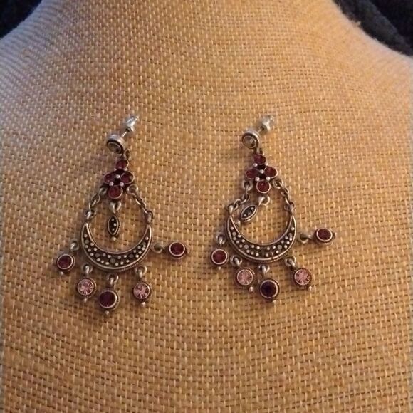 jewerly    - Picture 1 of 5